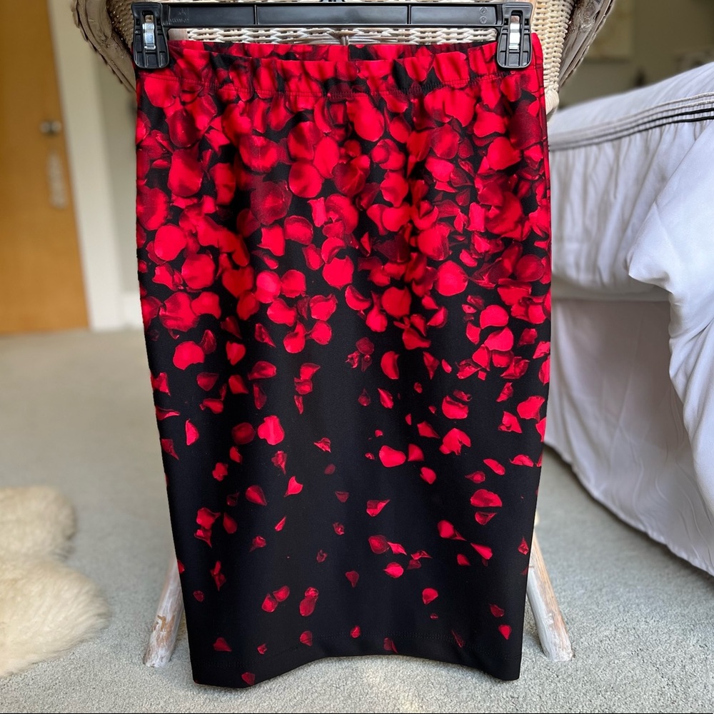Black and red ombre flower petals skirt